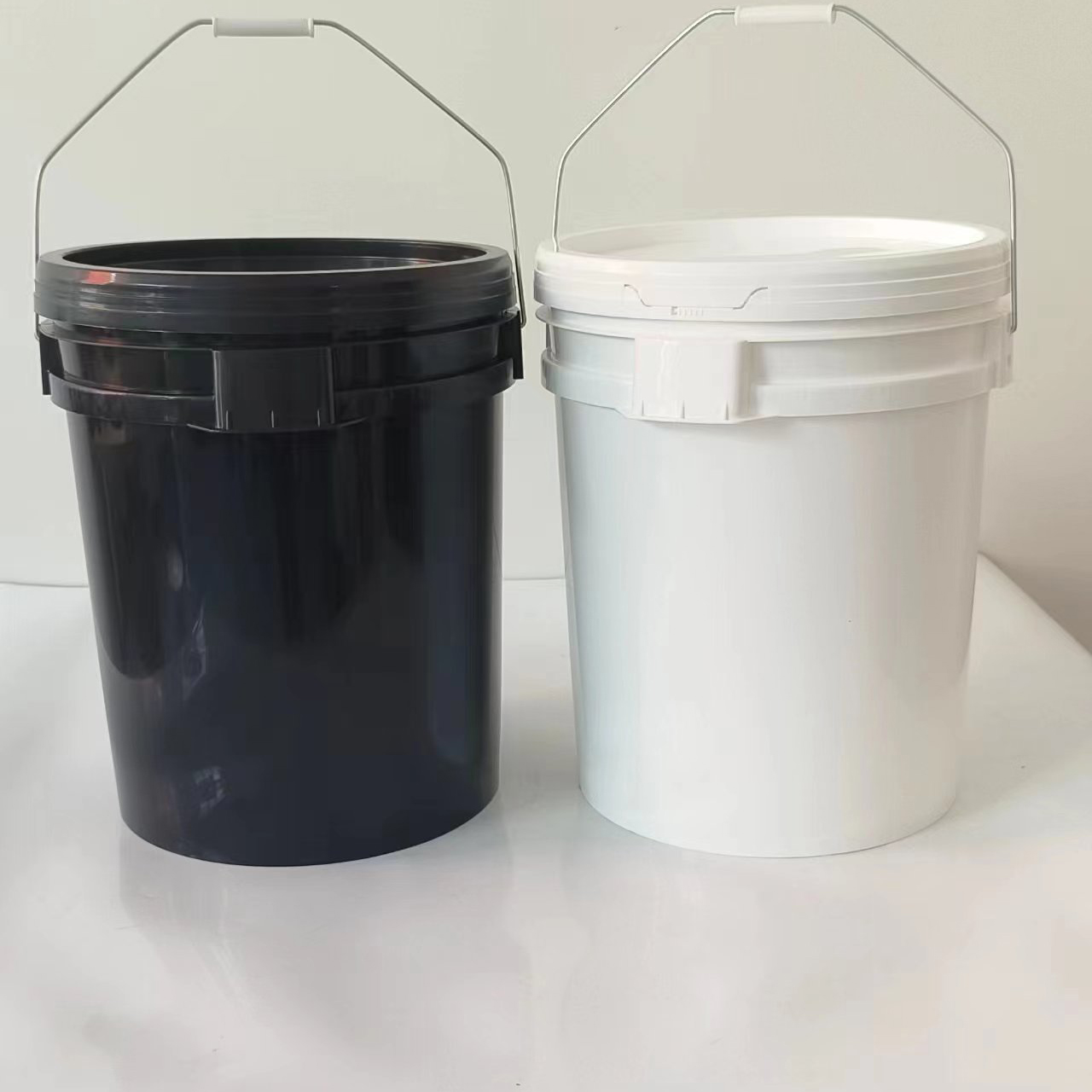 33升真石漆涂料桶、微水泥