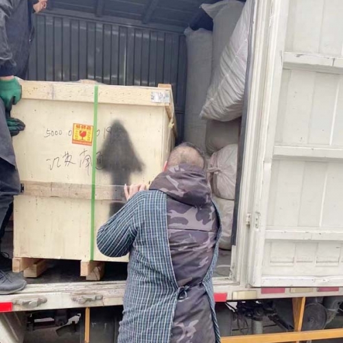 裝貨現(xiàn)場(chǎng)