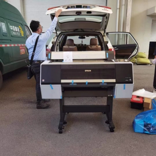 上市集團公司，購買菲林打印機一臺